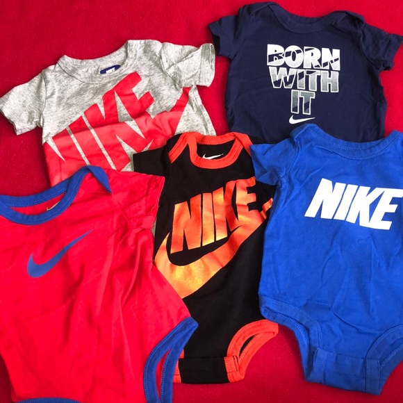Nike onesies - Picture 1 of 2